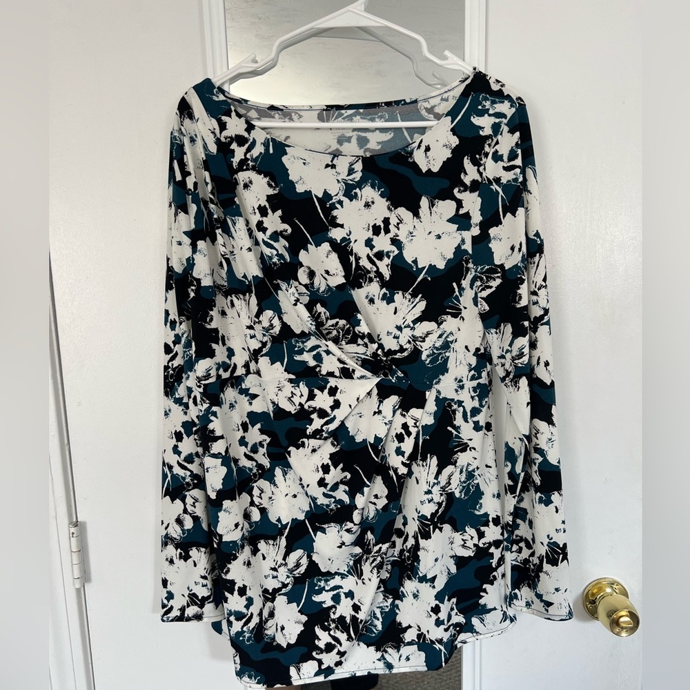 Lane Bryant 14/16 Stretch Dress Shirt